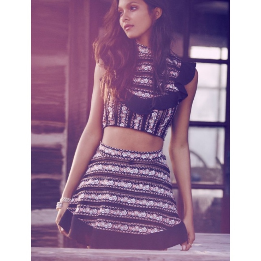NWT For Love and Lemons Persephone Floral Skirt - Picture 1 of 3